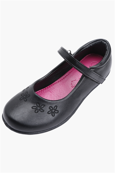youth school shoes